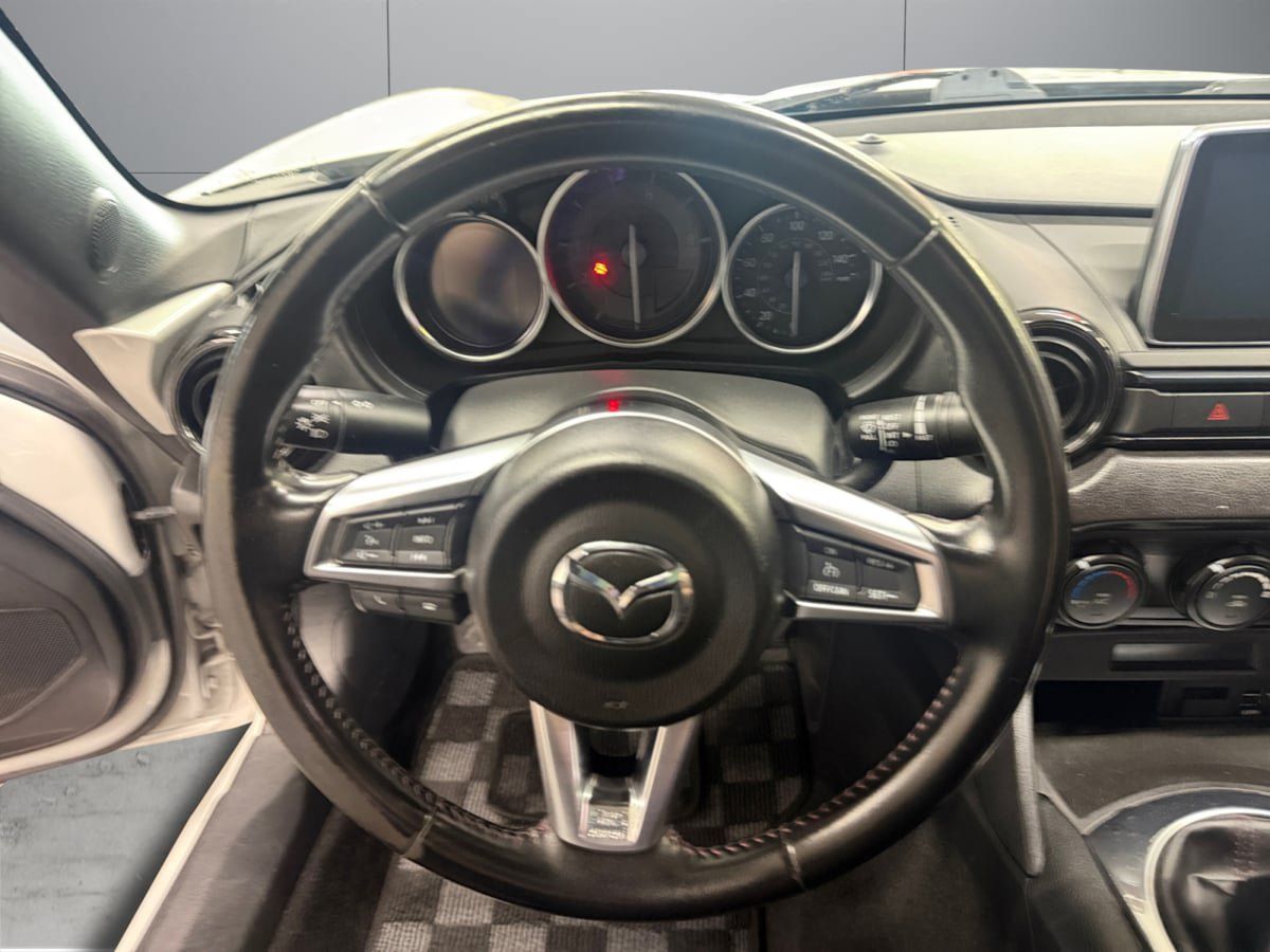 Used 2017 MAZDA MX-5 Miata Club w/ Brembo/BBS Package RWD image 13