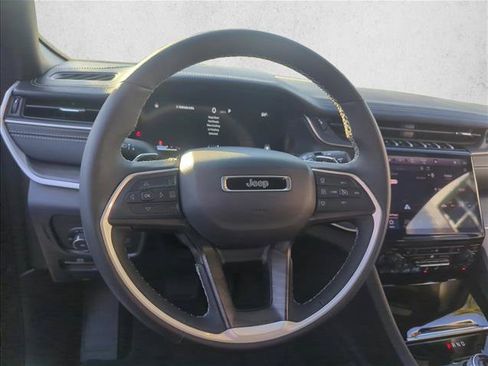 Used 2025 Jeep Grand Cherokee Limited w/ Trailer Tow Package RWD image 25