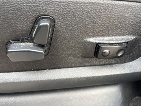 Used 2019 RAM 3500 Laramie image 12