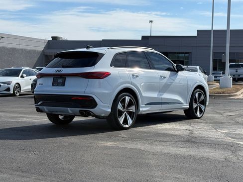 New 2025 Audi SQ5 Premium Plus image 7