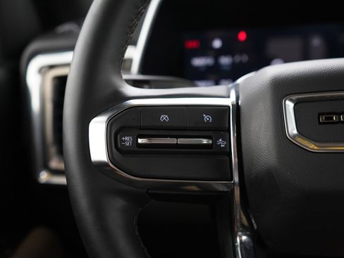Used 2024 GMC Canyon Denali AWD/4WD image 24