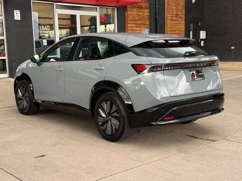 Used 2024 Nissan Ariya AWD image 3