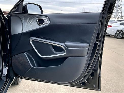 Used 2022 Kia Soul LX w/ Technology Package image 22