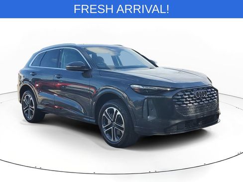 Certified 2025 Audi Q5 Premium w/ Premium Plus AWD/4WD image 1