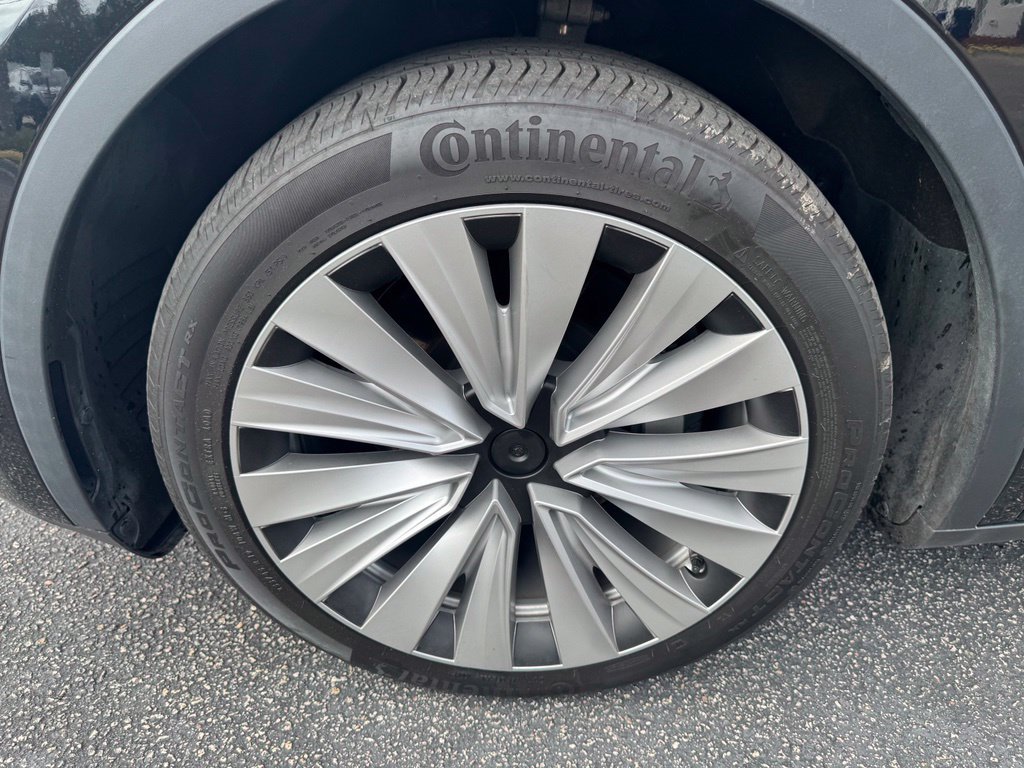 Used 2022 Tesla Model Y Long Range AWD/4WD image 7