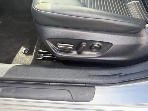 Used 2024 Toyota Camry SE image 20