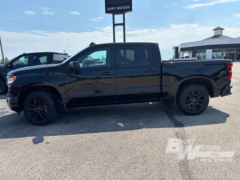 Used 2023 Chevrolet Silverado 1500 RST AWD/4WD image 3