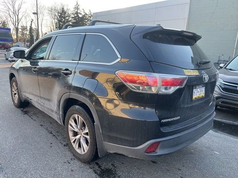 Used 2015 Toyota Highlander XLE image 6
