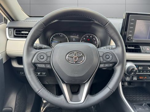 Certified 2022 Toyota RAV4 XLE Premium AWD/4WD image 13