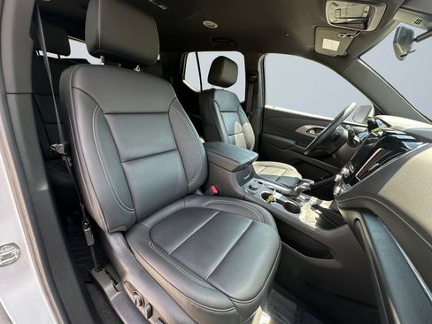 Used 2023 Chevrolet Traverse LT AWD/4WD image 15