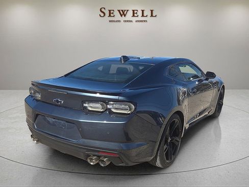 Used 2023 Chevrolet Camaro LT image 4