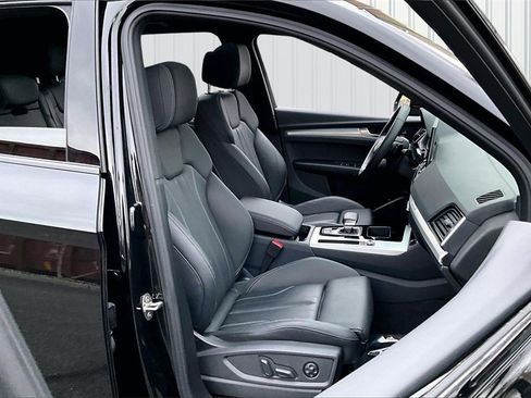 Used 2025 Audi Q5 2.0T Premium w/ Convenience Plus Package image 29