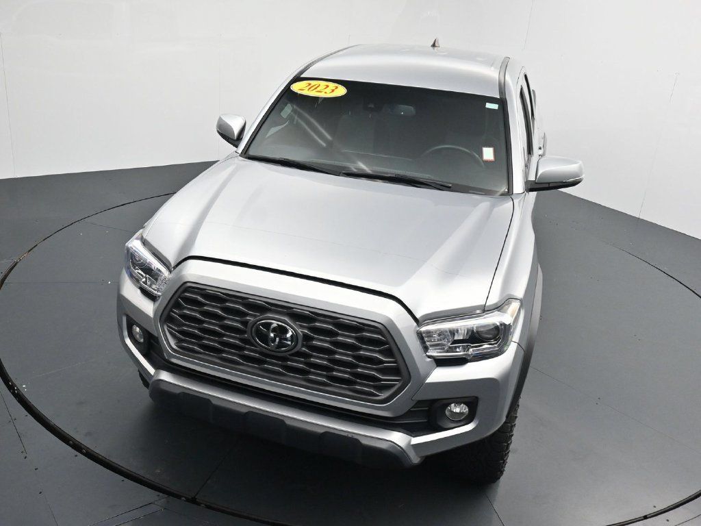 Used 2023 Toyota Tacoma TRD Off-Road w/ Technology Package AWD/4WD image 25