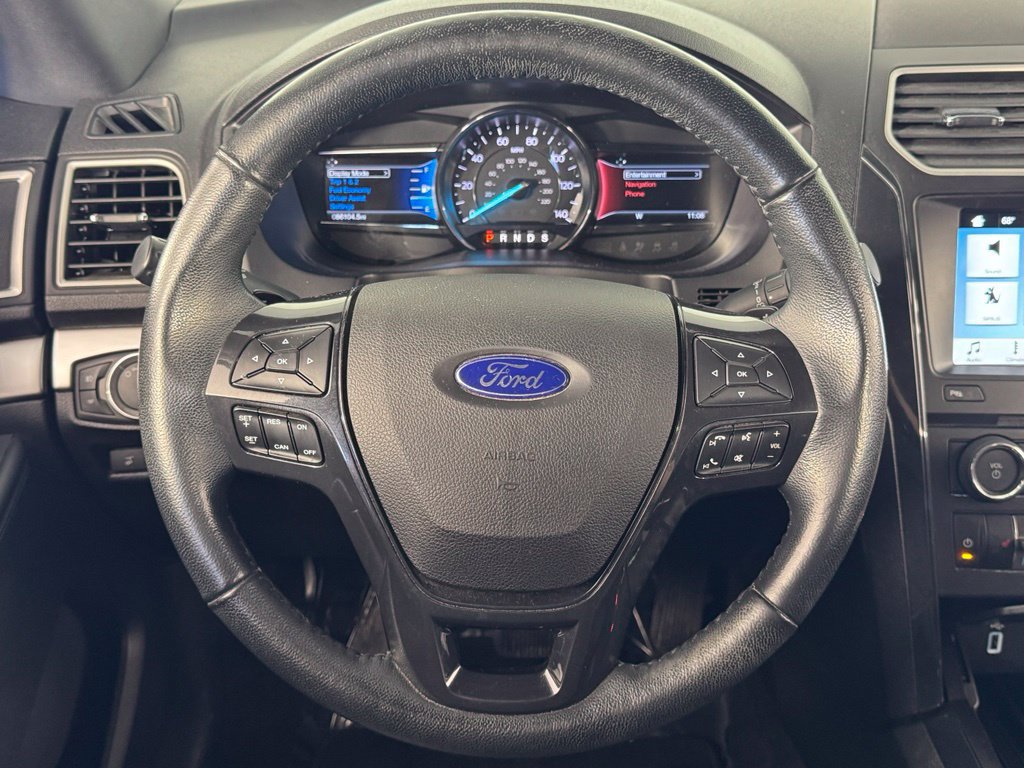 Used 2017 Ford Explorer XLT w/ Equipment Group 202A AWD/4WD image 16