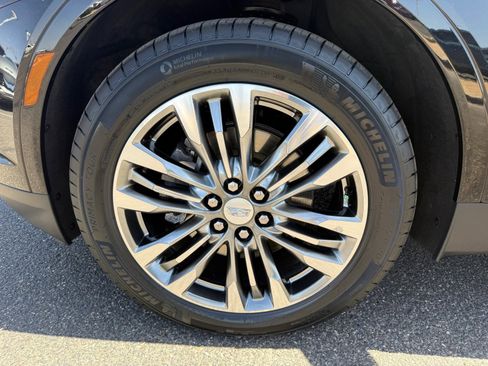 Used 2018 Cadillac XT5 Premium Luxury w/ LPO, Wheel Lock Package AWD/4WD image 9