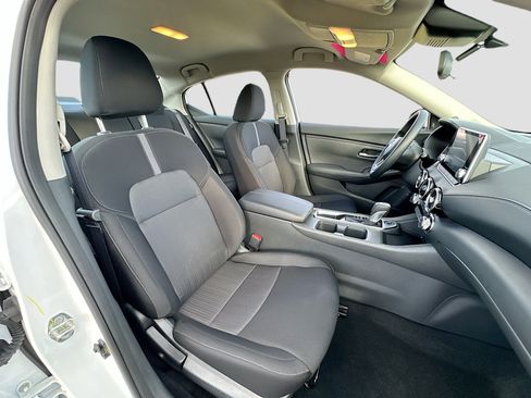 Used 2025 Nissan Sentra SV w/ Lighting Package image 24