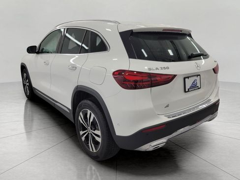 Used 2025 Mercedes-Benz GLA 250 4MATIC image 31