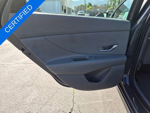 Used 2025 Hyundai Elantra SEL image 21