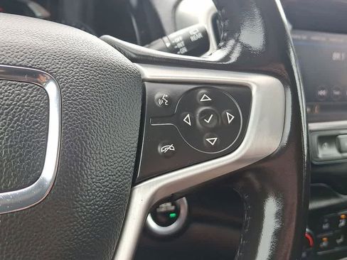 Used 2020 GMC Terrain SLE w/ Driver Convenience Package FWD image 18
