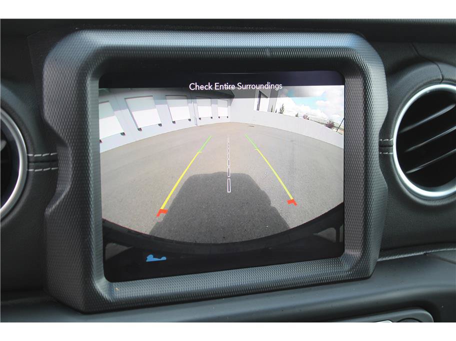 Used 2023 Jeep Wrangler Unlimited Sahara w/ Cold Weather Group AWD/4WD image 20