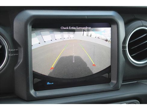 Used 2023 Jeep Wrangler Unlimited Sahara w/ Cold Weather Group AWD/4WD image 20
