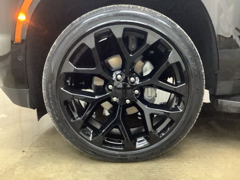 Used 2025 GMC Yukon Denali image 27