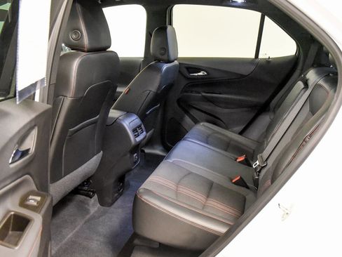 Used 2023 Chevrolet Equinox RS image 4