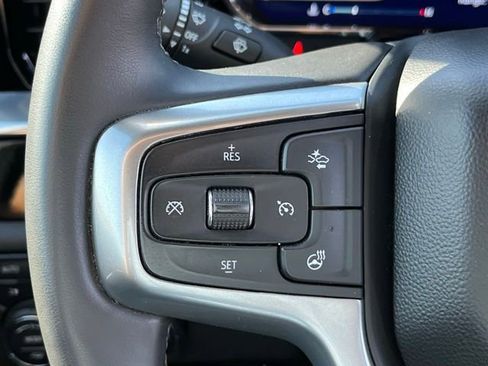 Used 2025 Chevrolet Silverado 2500 LTZ w/ LTZ Convenience Package AWD/4WD image 10