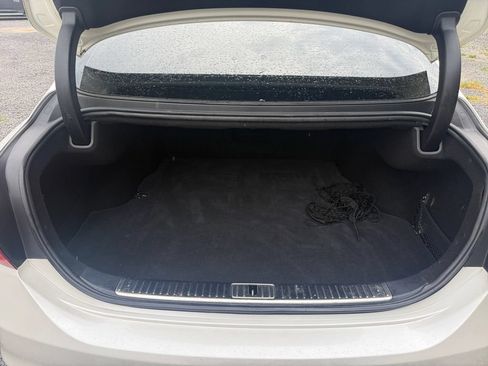 Used 2015 Kia K900 Luxury RWD image 30
