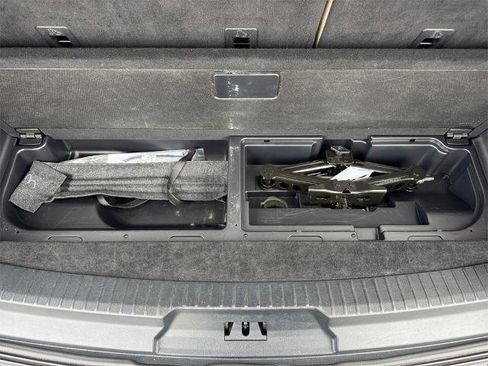 Certified 2024 Ford Expedition Limited image 17