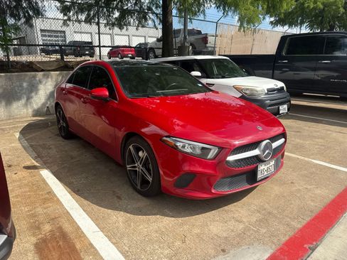 Used 2019 Mercedes-Benz A 220 image 2