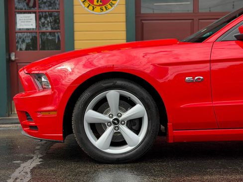 Used 2013 Ford Mustang GT w/ Security Pkg RWD image 36