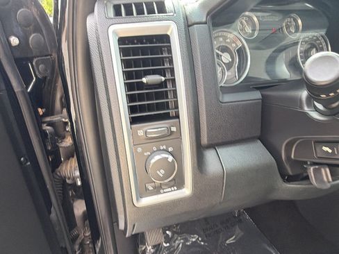 Used 2015 RAM 1500 Limited AWD/4WD image 25