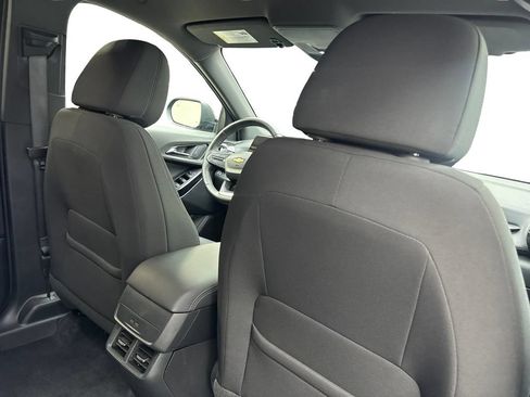 Used 2025 Chevrolet Equinox LT FWD image 41