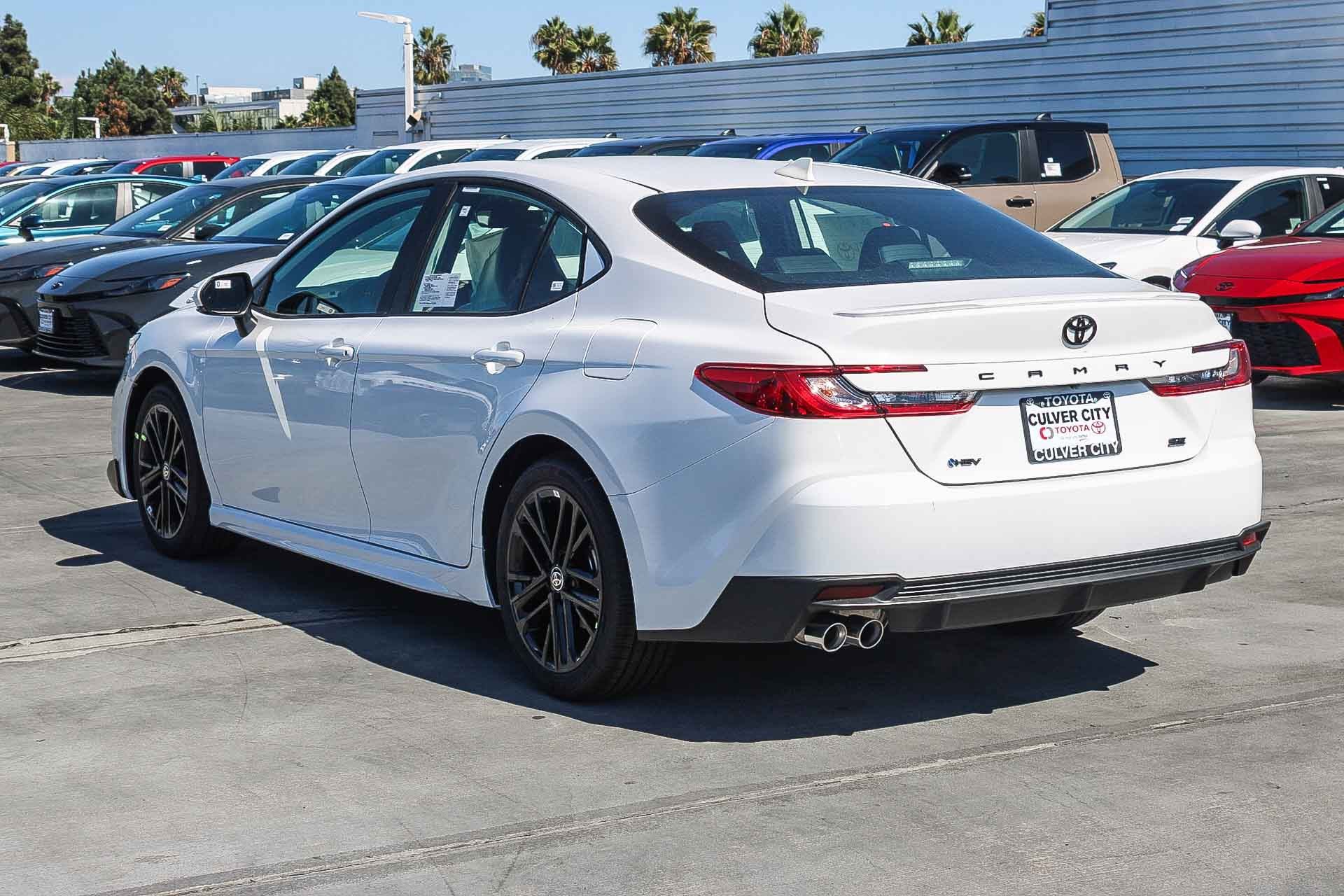 New 2026 Toyota Camry SE FWD image 7