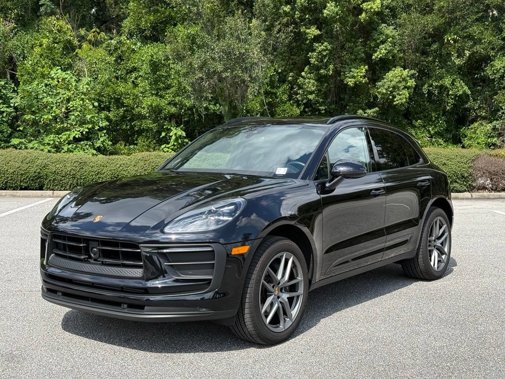 Used 2026 Porsche Macan AWD/4WD image 1