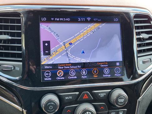 Used 2020 Jeep Grand Cherokee Overland RWD image 7