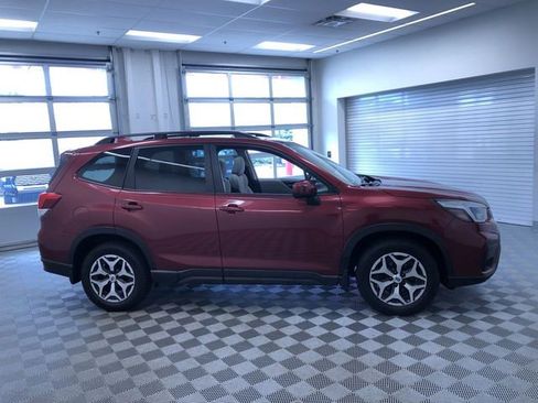 Used 2021 Subaru Forester Premium w/ Popular Package #1 AWD/4WD image 35