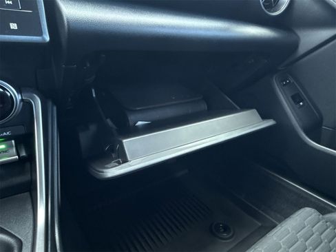 Used 2025 Toyota GR86 image 30