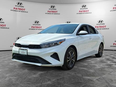 Used 2024 Kia Forte LXS FWD image 7