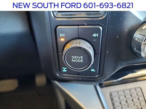 New 2026 Ford F250 Lariat w/ Black Appearance Package image 33