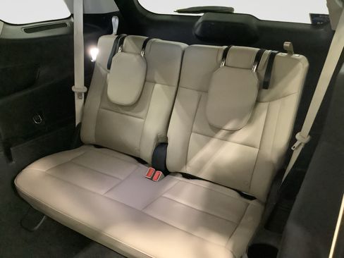 Used 2020 Ford Explorer XLT w/ Equipment Group 202A RWD image 21