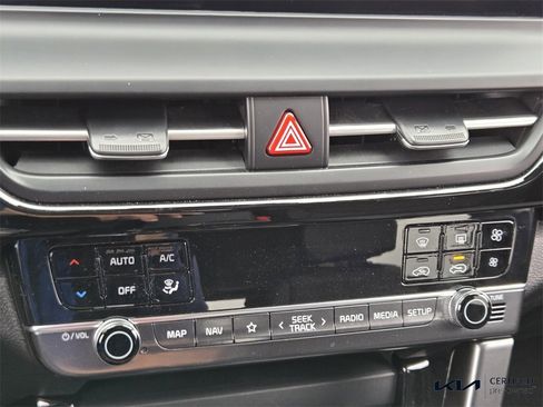 Certified 2024 Kia Seltos S image 24