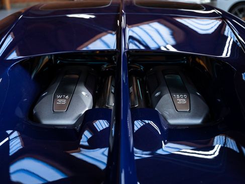Used 2023 Bugatti Chiron AWD/4WD image 8