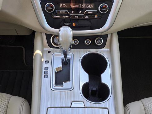 Used 2017 Nissan Murano Platinum w/ Platinum Technology Package FWD image 16