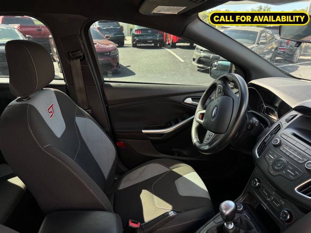 Used 2017 Ford Focus ST FWD image 22
