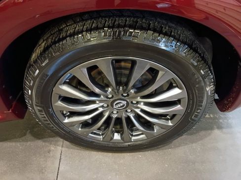 Used 2022 Nissan Armada Platinum RWD image 19