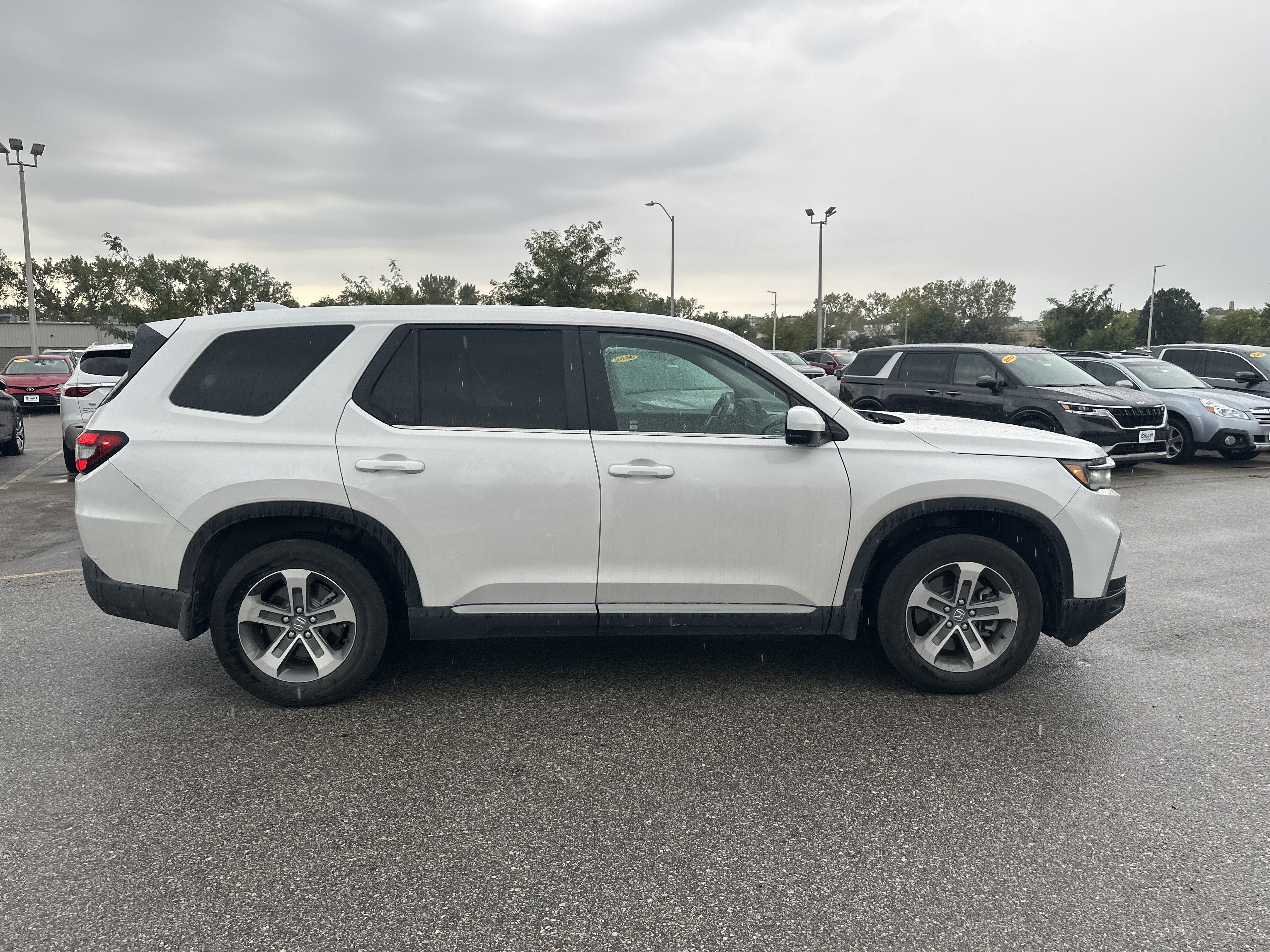 Certified 2025 Honda Pilot EX-L image 3
