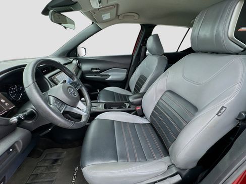 Used 2022 Nissan Kicks SR w/ Premium Package image 13