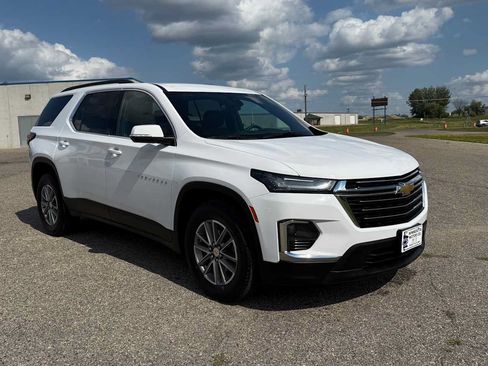 Used 2023 Chevrolet Traverse LT AWD/4WD image 2
